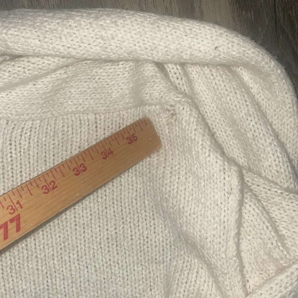 Anthropologie woman’s oversized chunky white sweater small